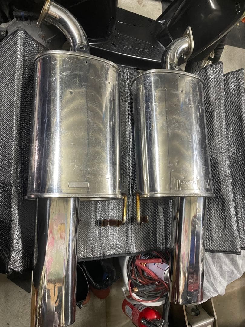 15 マジェスタ　リア　マフラー