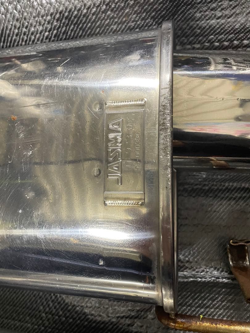 15 マジェスタ　リア　マフラー