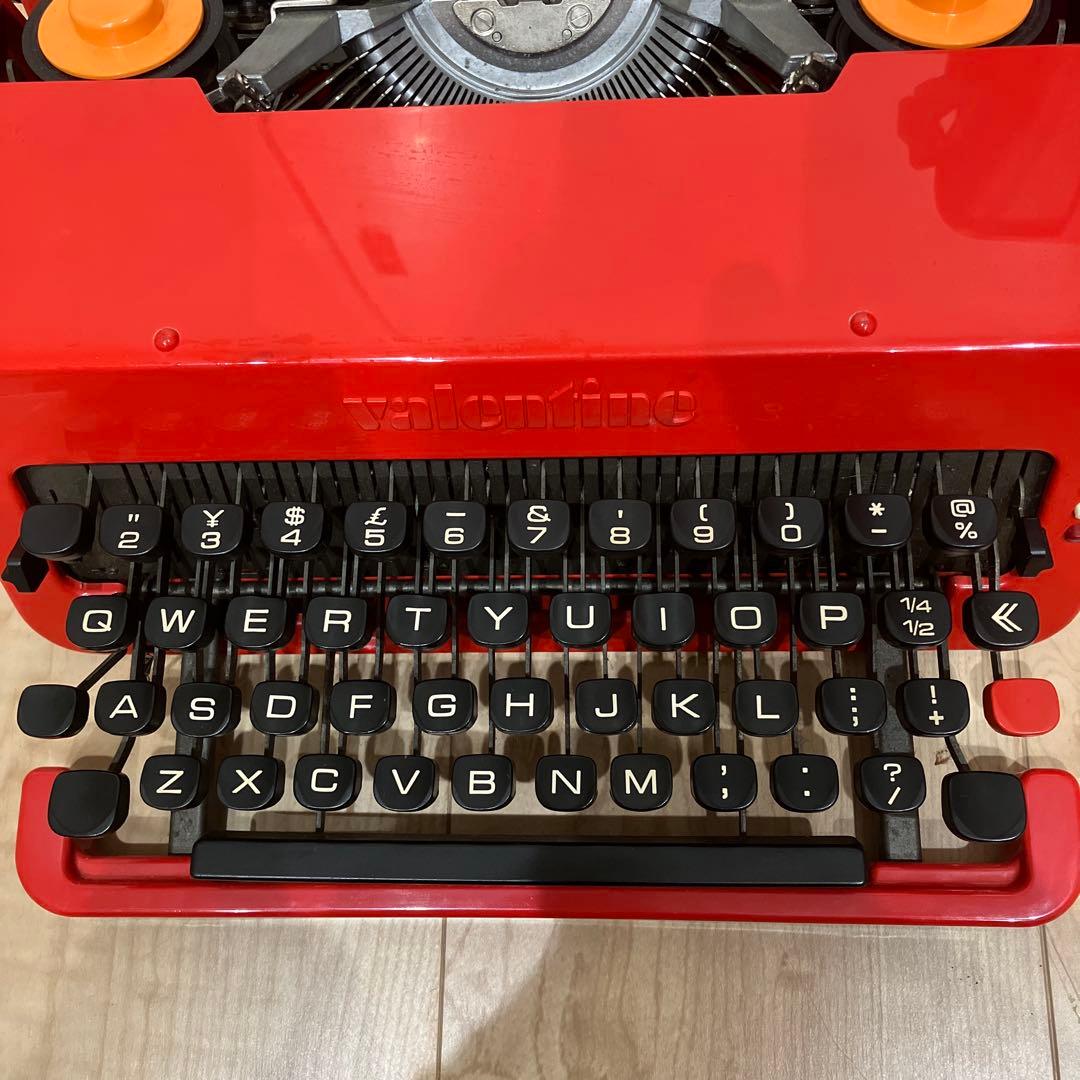 Olivetti Valentine オリベッティ タイプライター 赤バケツ