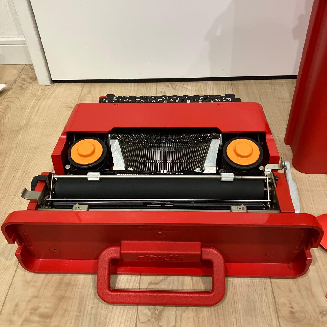 Olivetti Valentine オリベッティ タイプライター 赤バケツ
