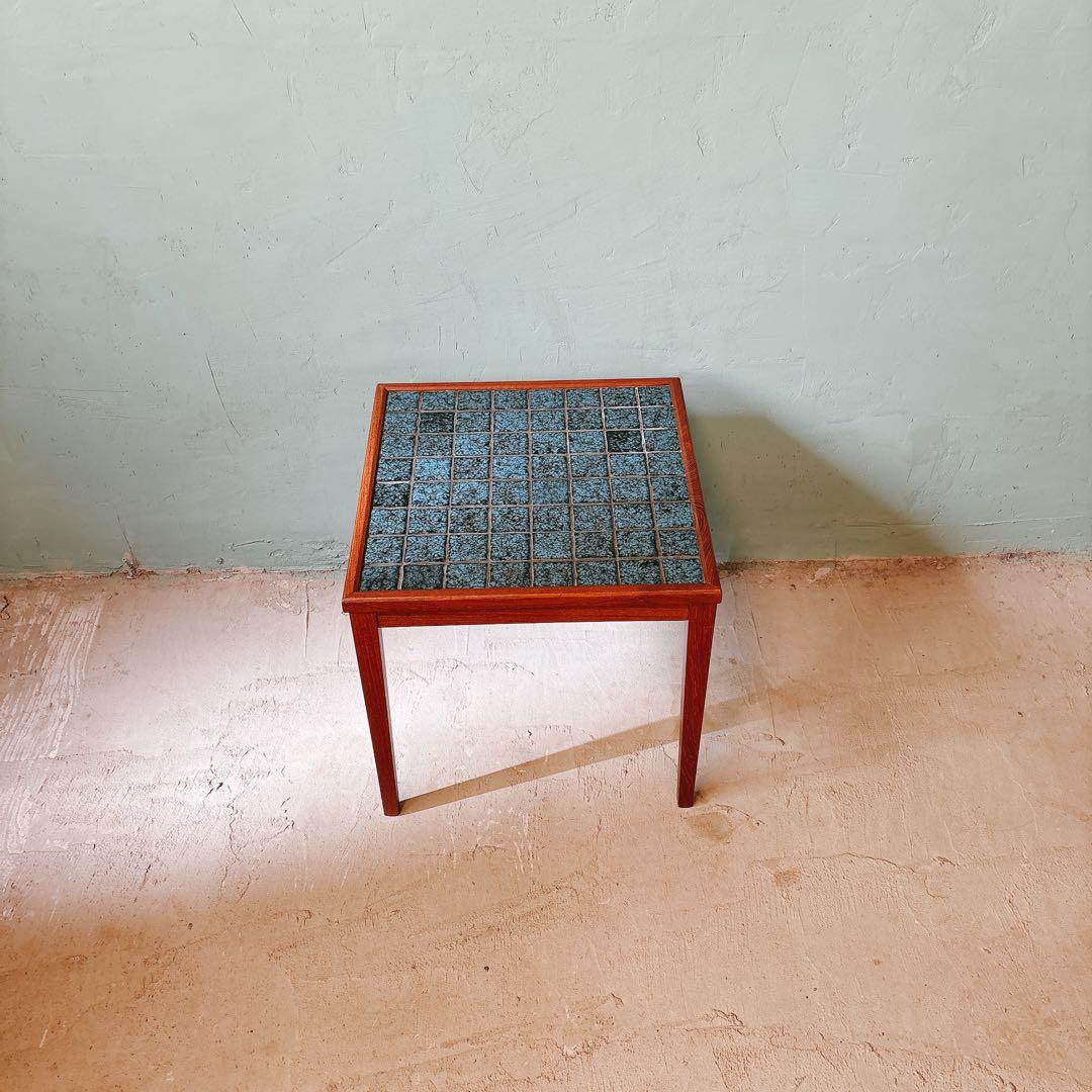 デンマーク　チーク材　タイルトップ　サイドテーブル　北欧家具　北欧ビンテージ