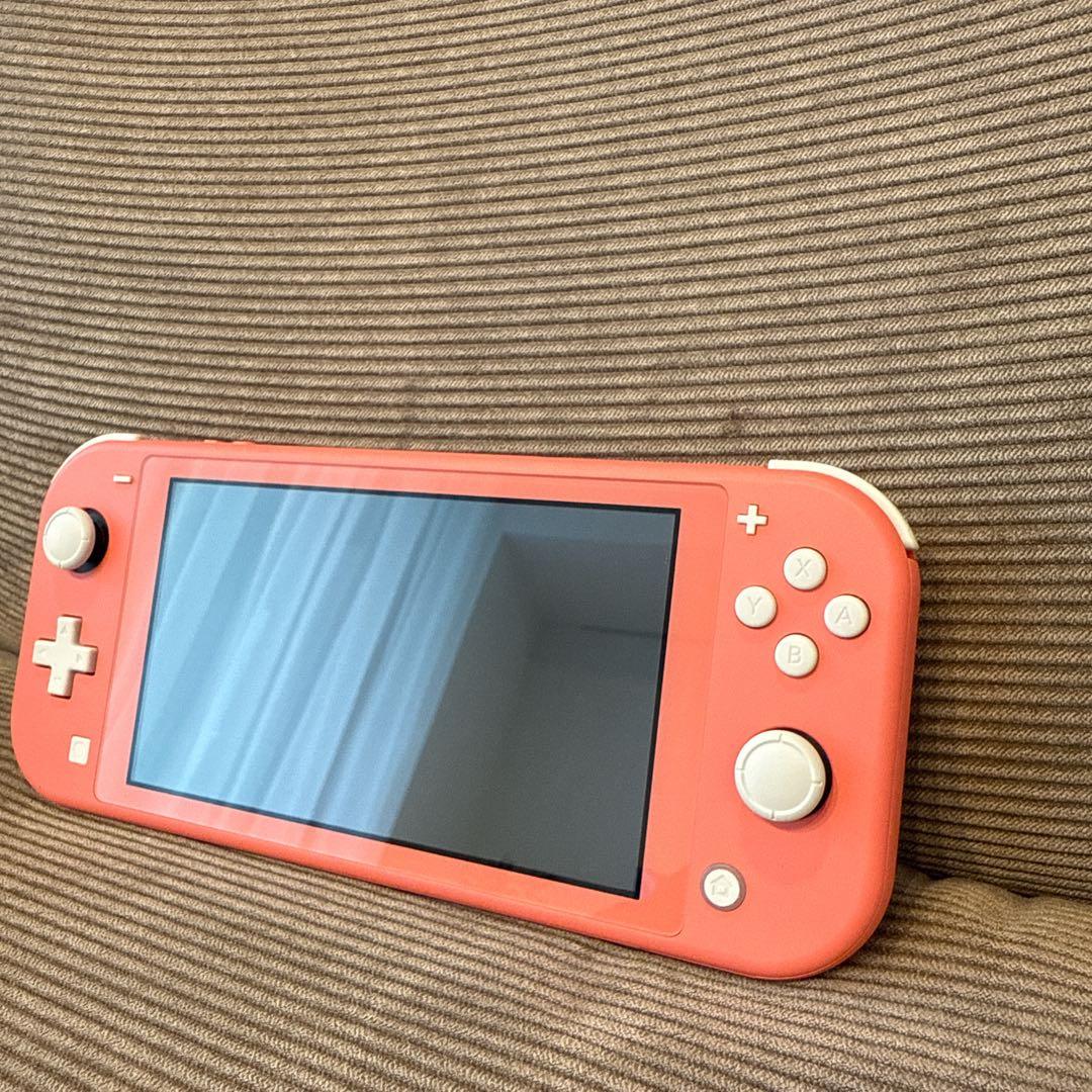 【極美品】Nintendo Switch Lite コーラル