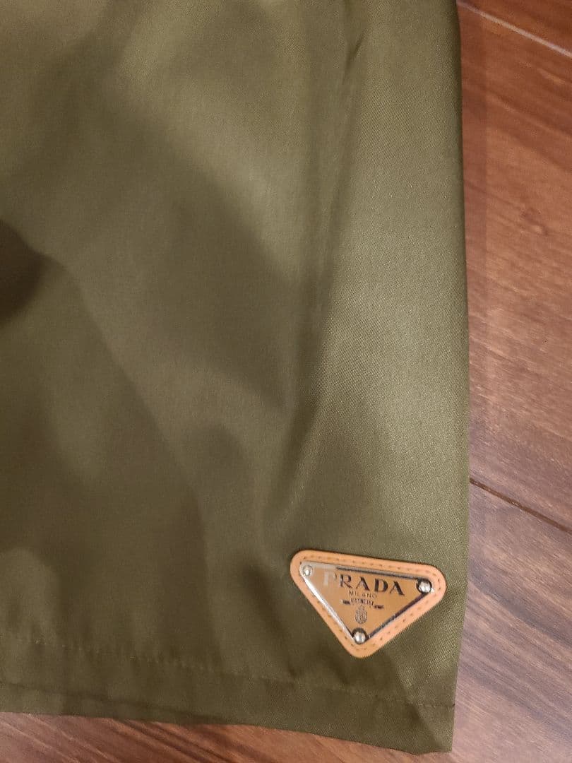 PRADA Re-Nylon ロゴ入り ショートパンツ ダークグリーン