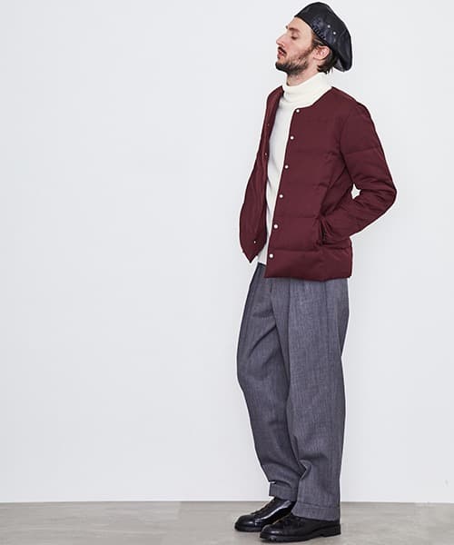 美品　ユナイテッドトウキョウ　ノーカラーダウンジャケット　インナーダウン