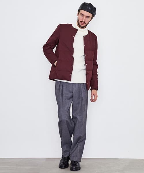 美品　ユナイテッドトウキョウ　ノーカラーダウンジャケット　インナーダウン