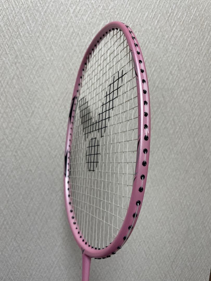 美品✨VICTORバドミントンラケット