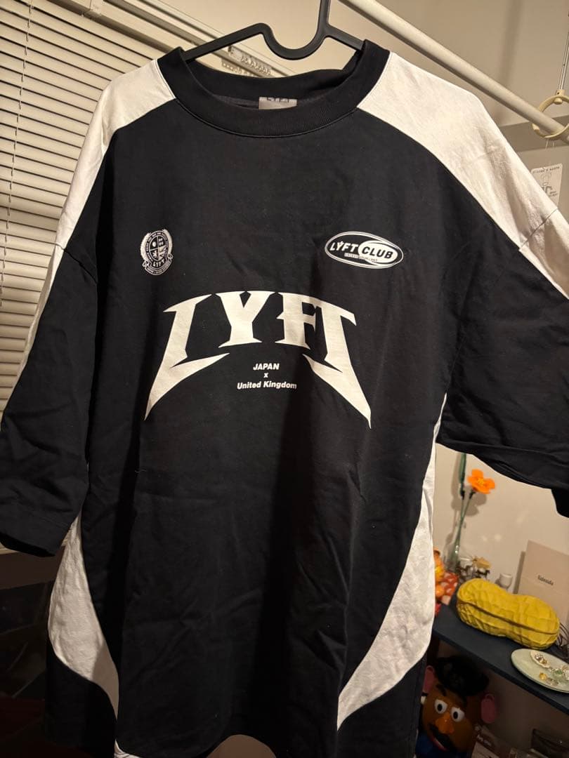 【タグにダメージ有】LYFT カジュアル Tシャツ Mサイズ ブラック/グレー