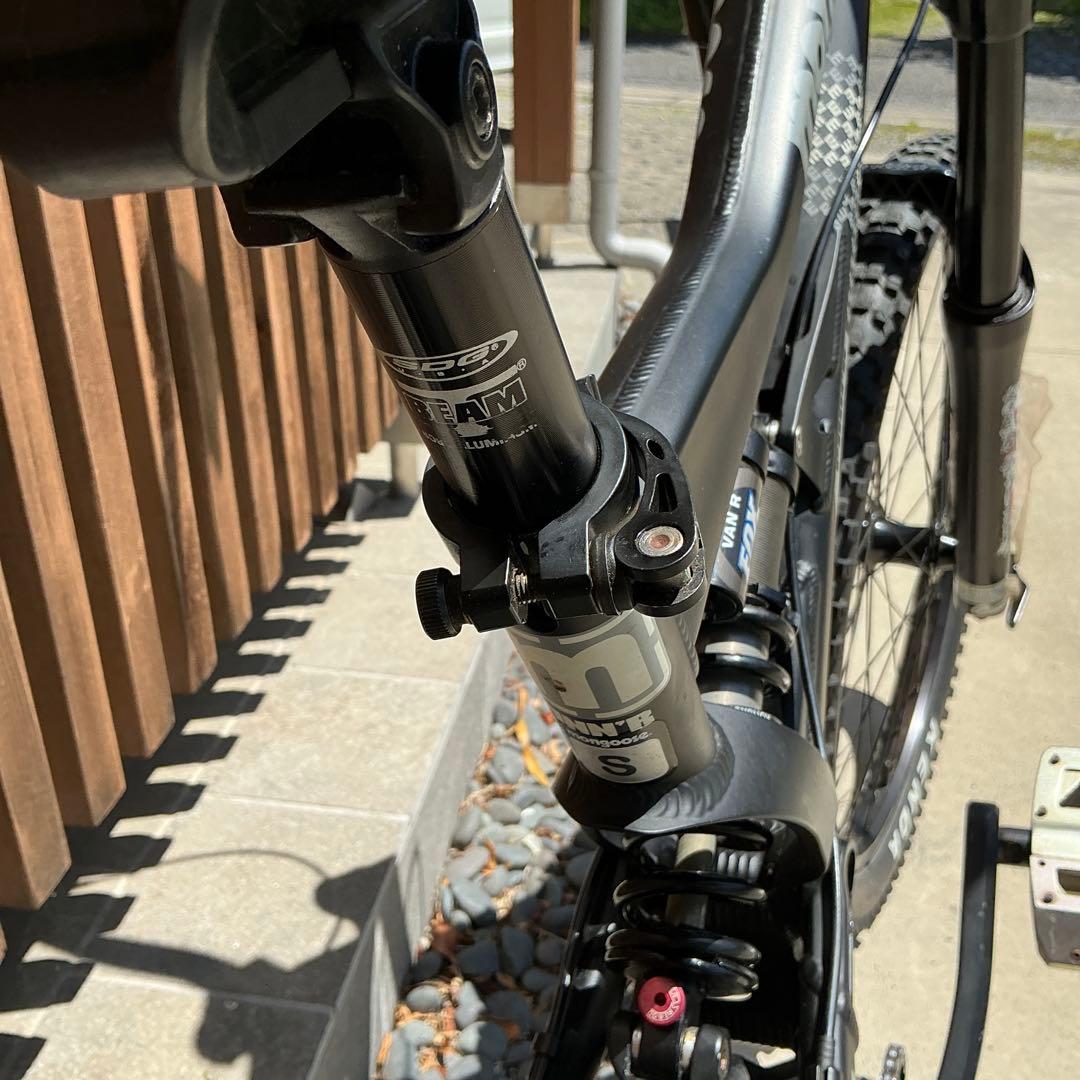 期間限定値下げ中　マングース　pinn’r フルサス