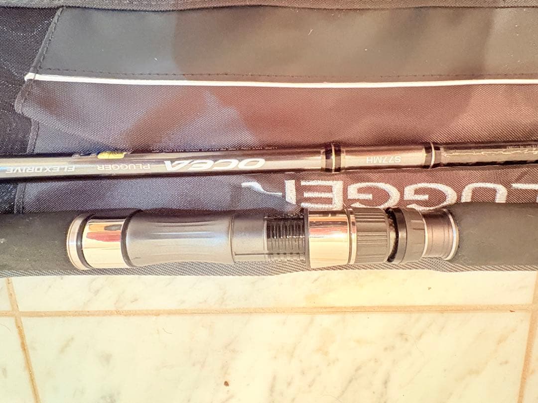 OCEA PLUGGER S77MH ロッド キャリーケース付き