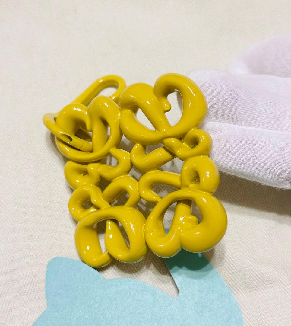 ロエベ　アナグラムチャーム　LOEWE アナグラム