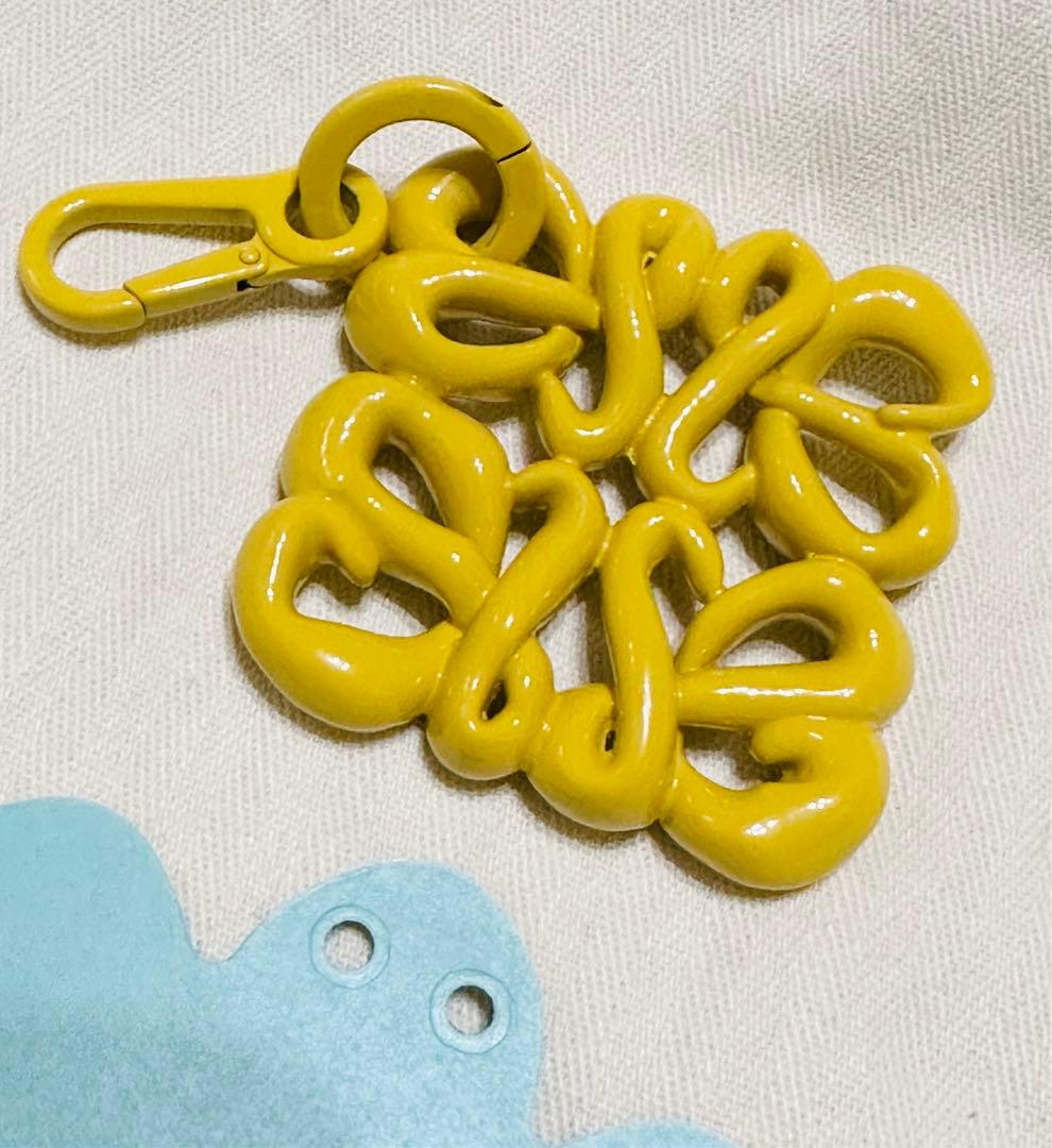 ロエベ　アナグラムチャーム　LOEWE アナグラム