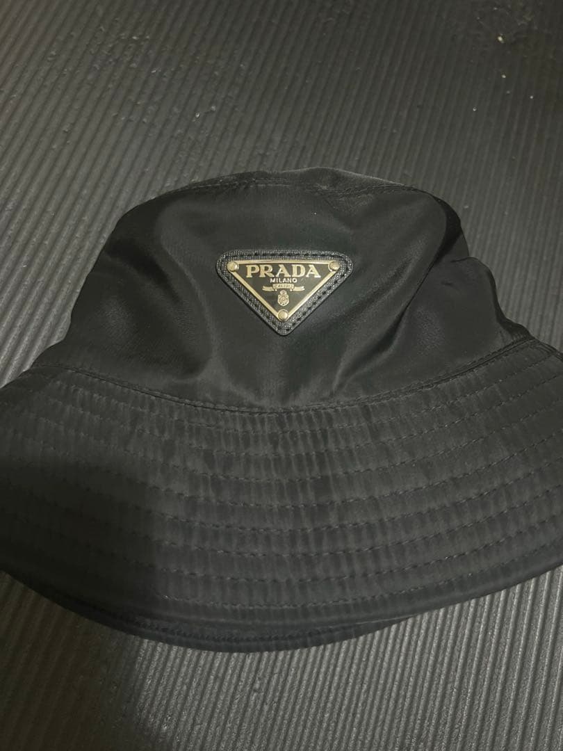 PRADA バケハ ブラック