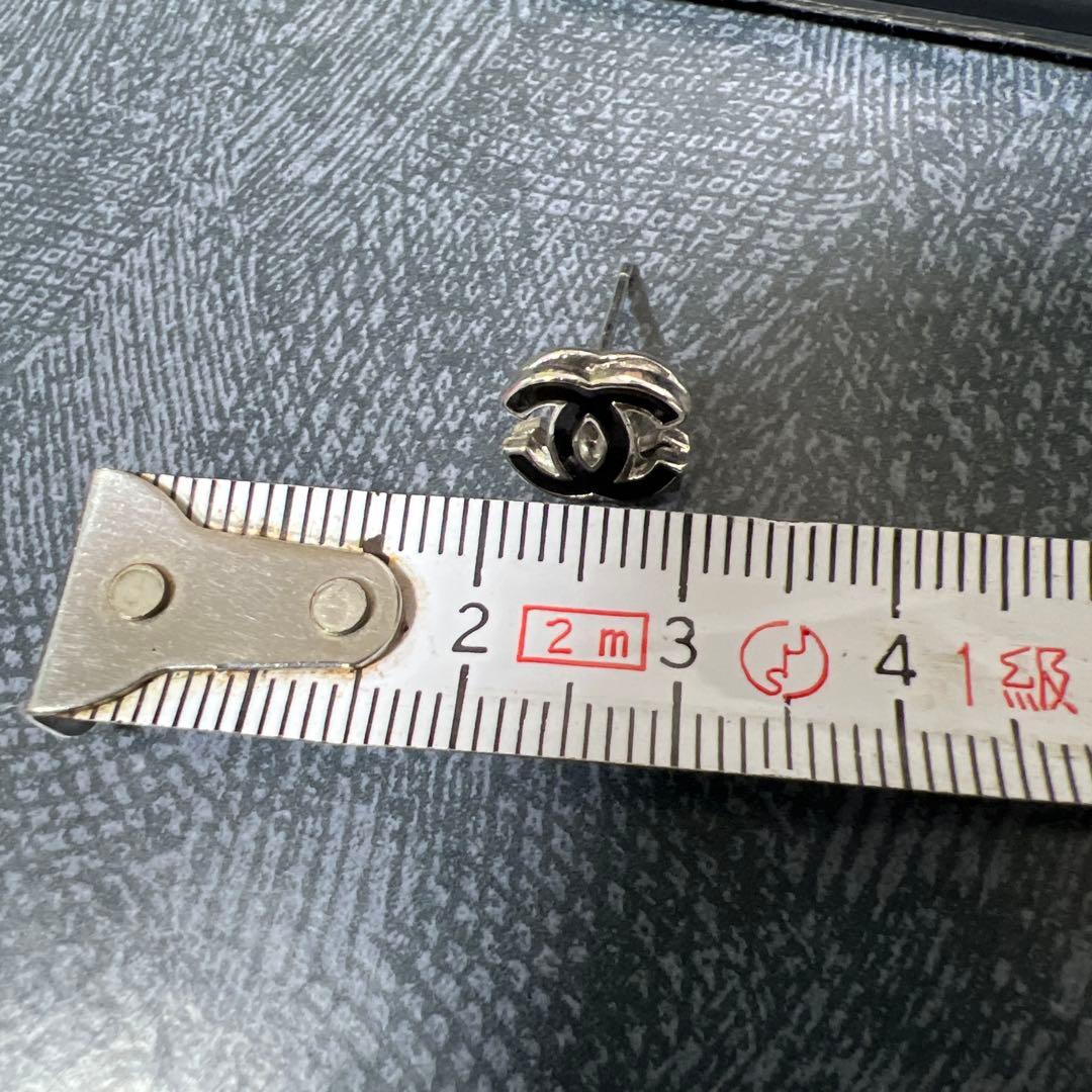 シャネル ロゴ シルバー ピアス