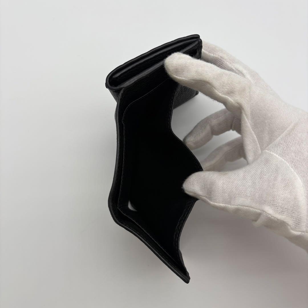 美品　フェンディ　三つ折り財布　セレリアウォレット　ブラック