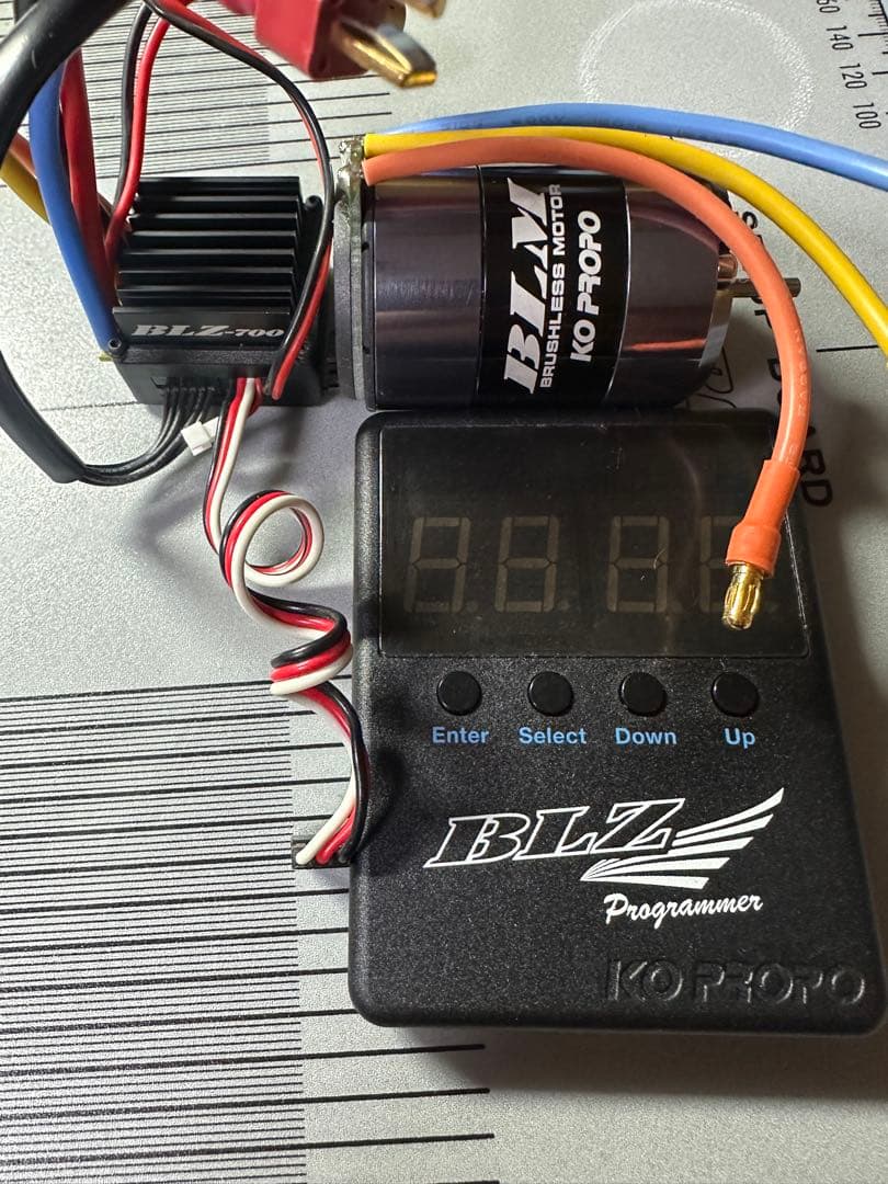 KO ブラシレスモーター、ESC、BLZ-700 BLM17.5 プログラマー