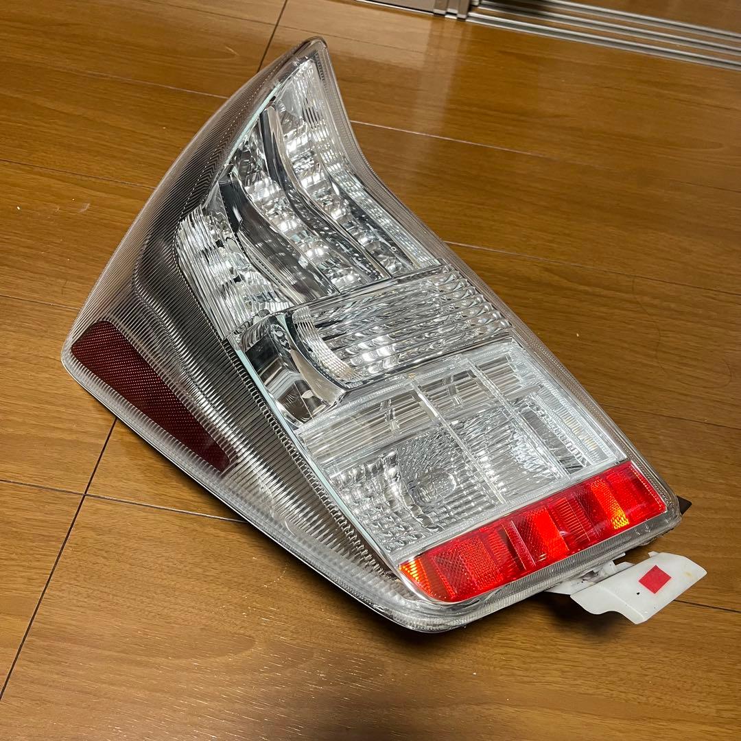 J*a様 30プリウス 前期 ZVW30 純正加工USテール　STANLEY 北