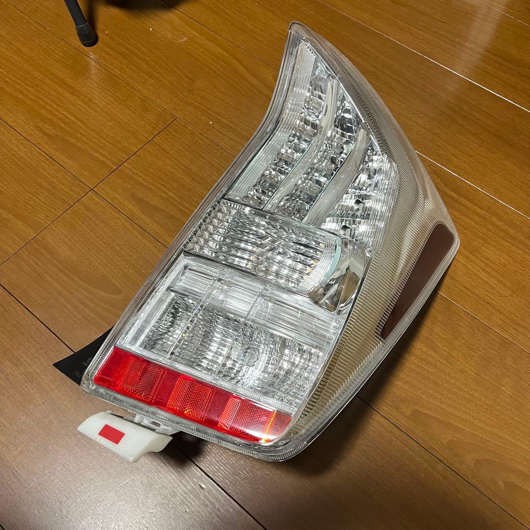 J*a様 30プリウス 前期 ZVW30 純正加工USテール　STANLEY 北