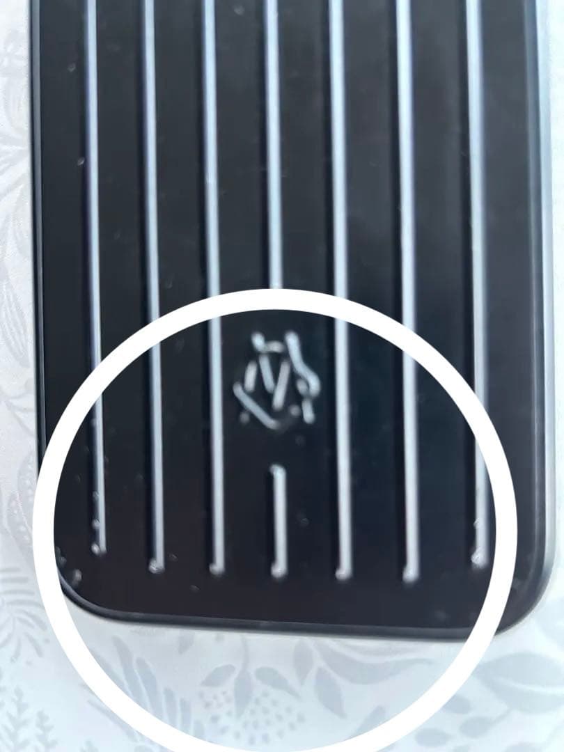 週末お値下げ　RIMOWA iPhone 15proケース写真追加