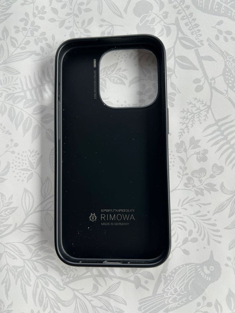 週末お値下げ　RIMOWA iPhone 15proケース写真追加