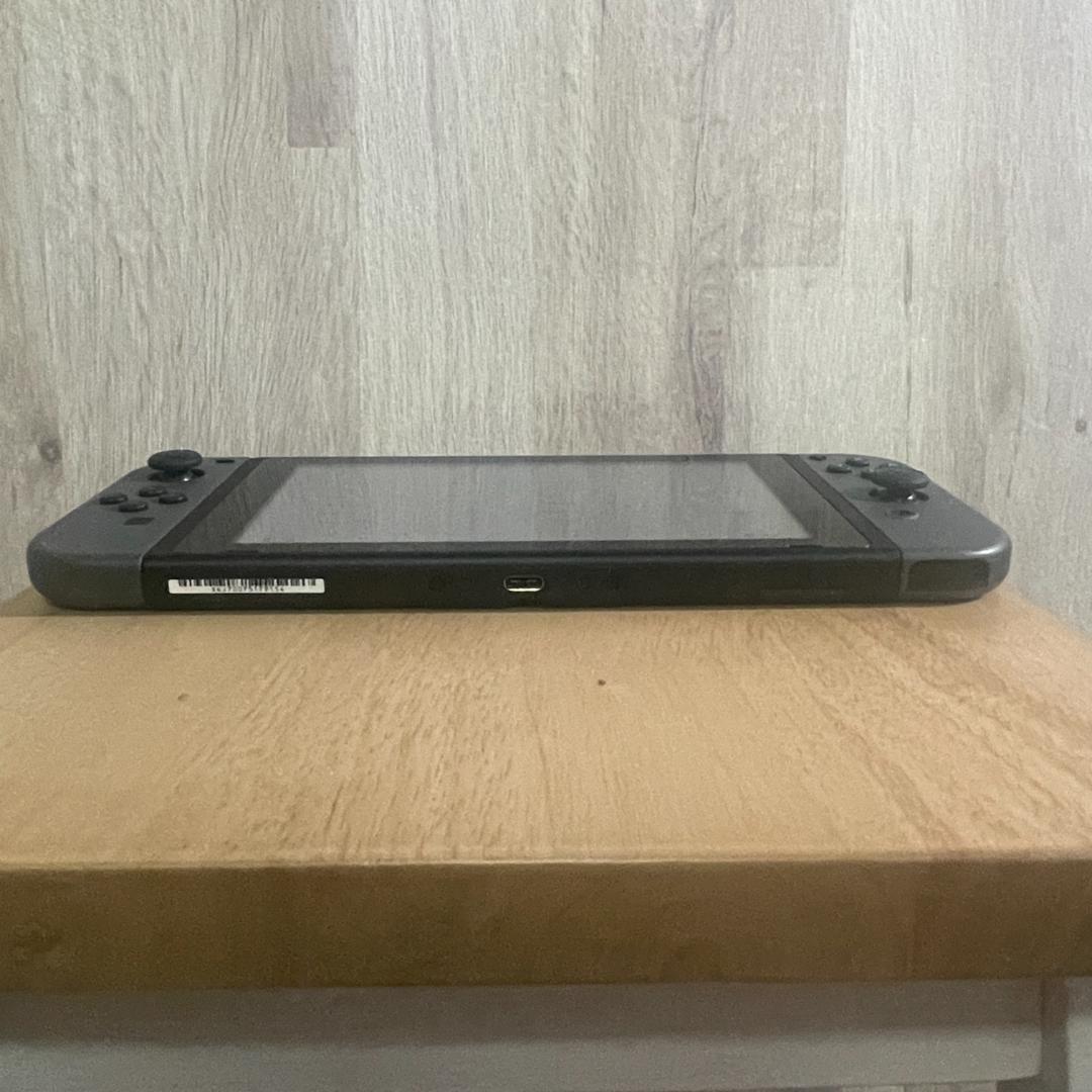 Nintendo Switch 本体 コントローラー・充電スタンド付き