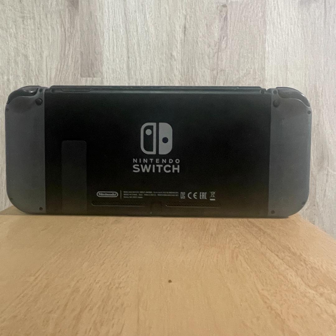 Nintendo Switch 本体 コントローラー・充電スタンド付き