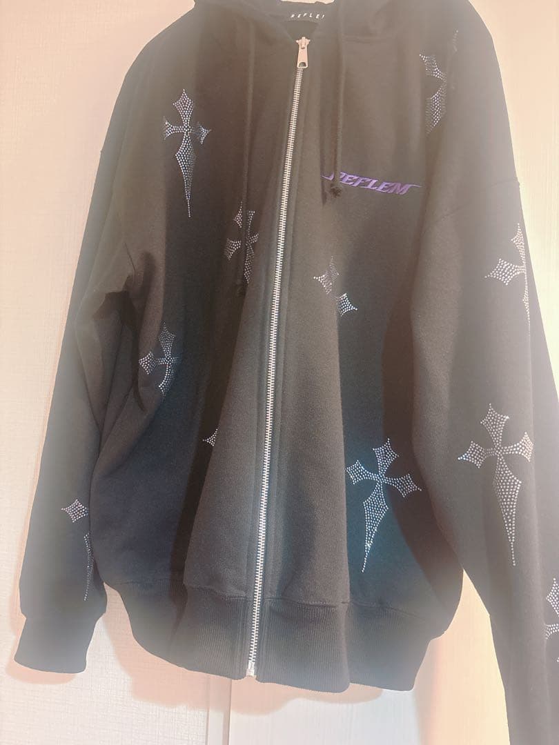 『REFLEM/レフレム』クロス総柄ラインストーンZIPパーカー パープル 紫