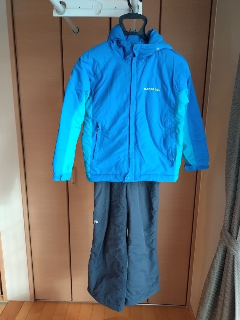 モンベル　スキーウェア　上下セット　サイズ140