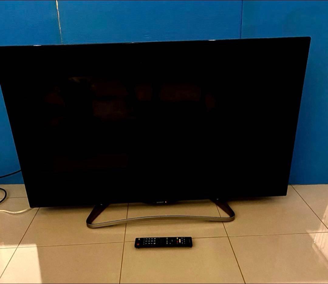 美品　シャープ アクオス 50V型液晶テレビ フルハイビジョン 大画面