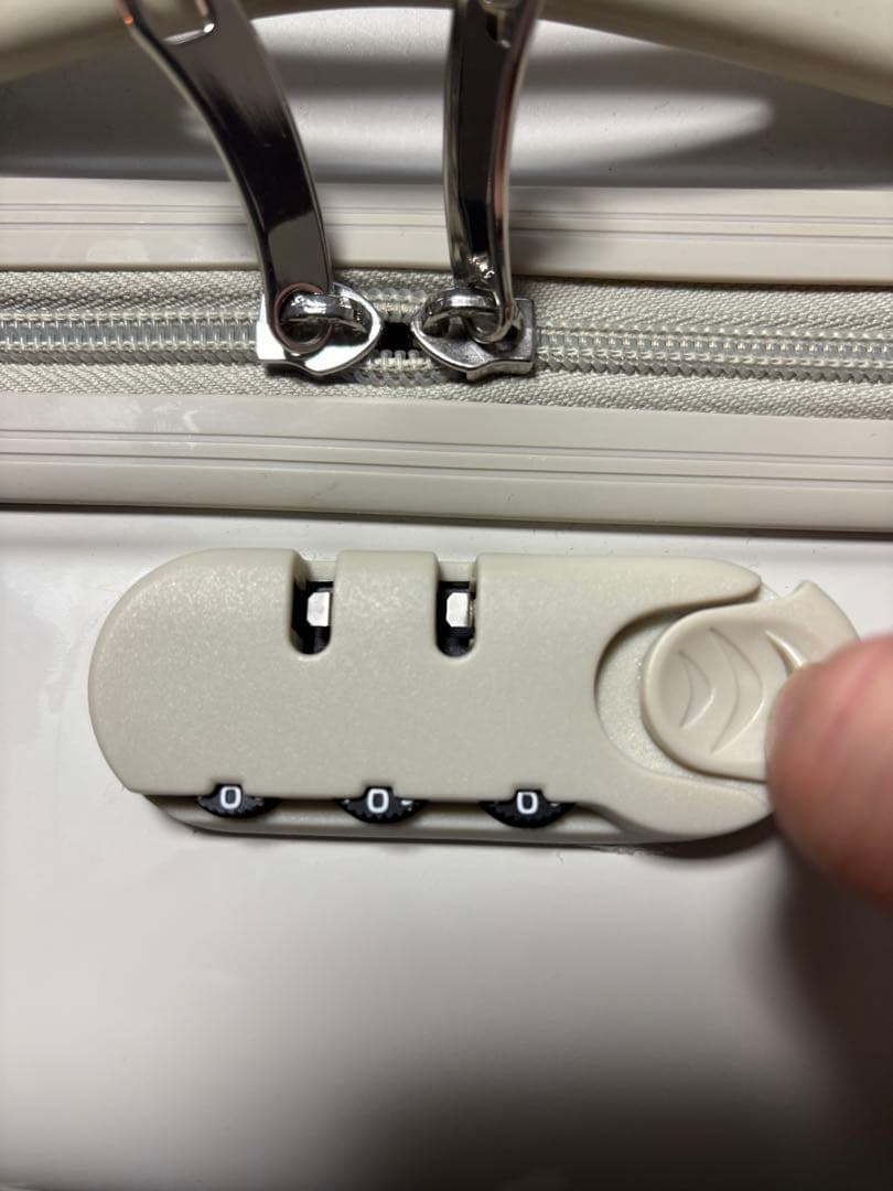 【美品】ノリッコ　NORICCO 子供が乗れるキャリーケース