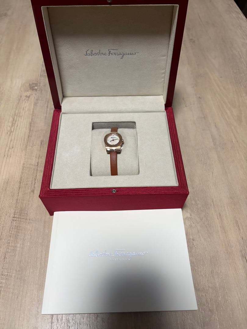 Salvatore Ferragamo サルヴァトーレ フェラガモ ガンチーニ