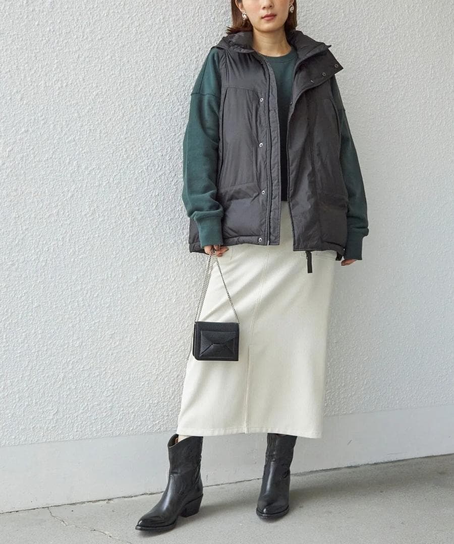 別注 WILD THINGS ダウンベスト ワイルドシングス モンスターパーカー