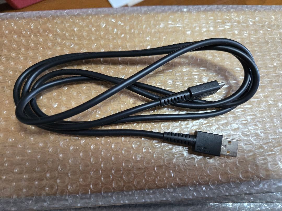 Nintendo Switch 本体・外箱・付属品 (オマケ：持ち運びケース付)