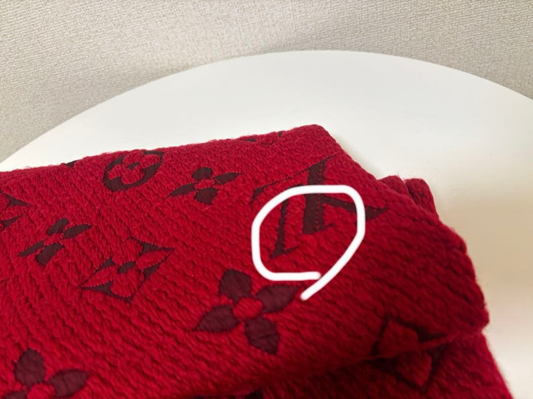 LOUIS VUITTON マフラー　レッド