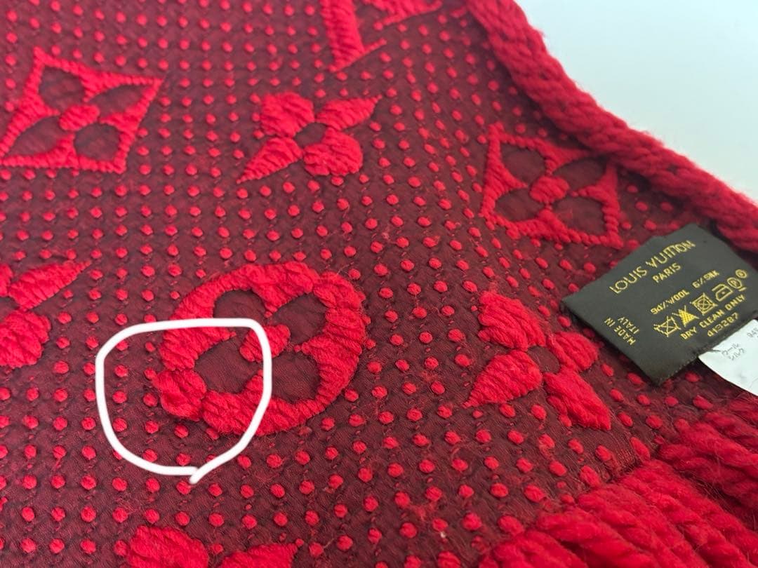 LOUIS VUITTON マフラー　レッド