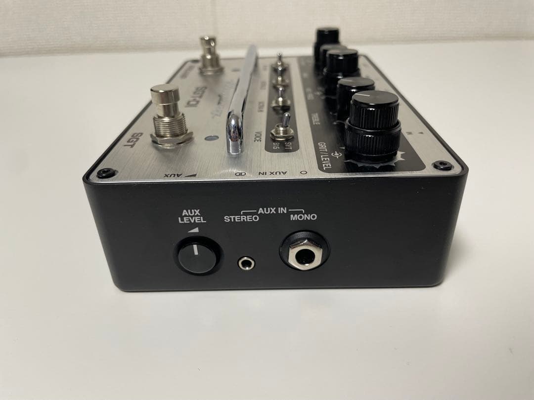 ベース Ampeg SGT-DI