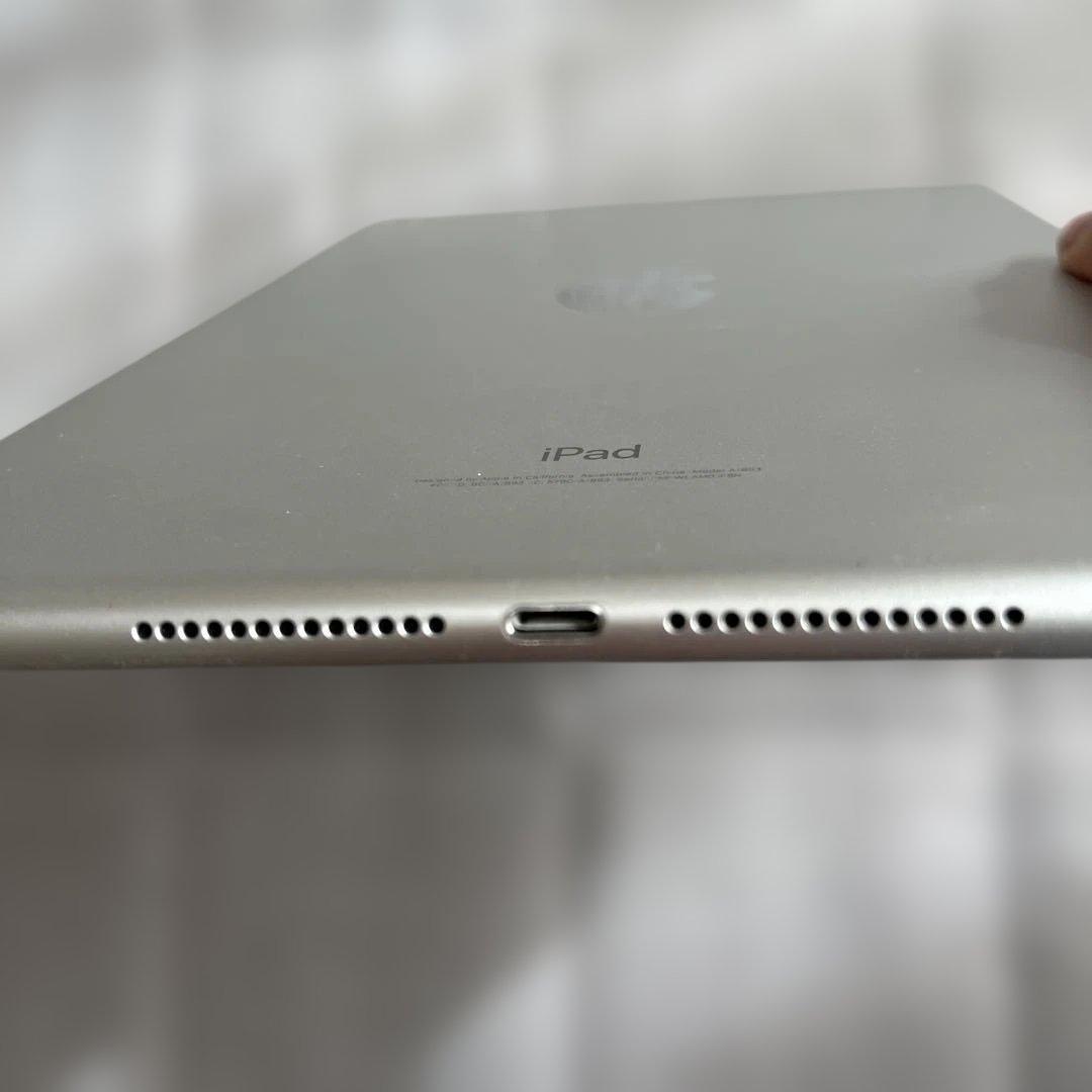 【美品】iPad 第６世代 128GB シルバー　最大バッテリー77%
