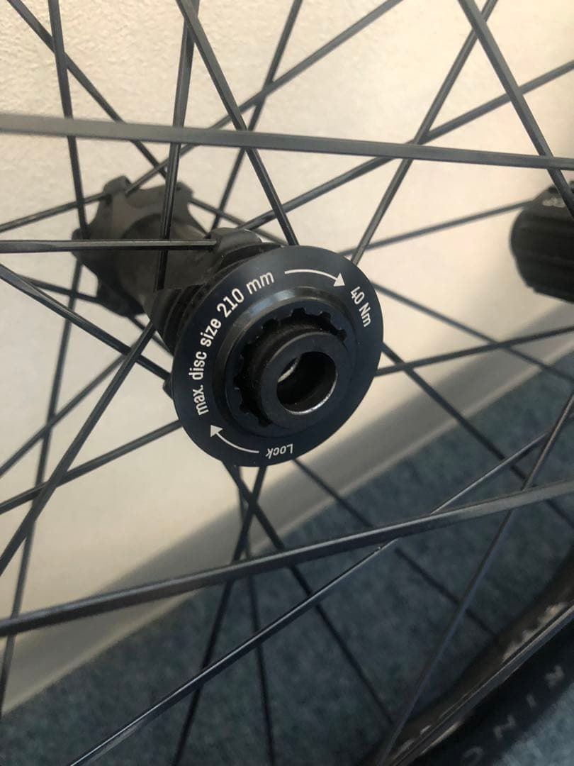 disc コンチネンタルグランプリタイヤ28C 新品取り付け済みカーボンホイール