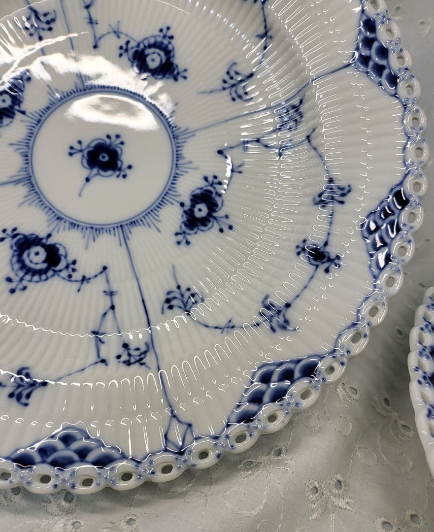 未使用近✨ロイヤルコペンハーゲン ブルーフルテッド フルレース 大皿 プレート①