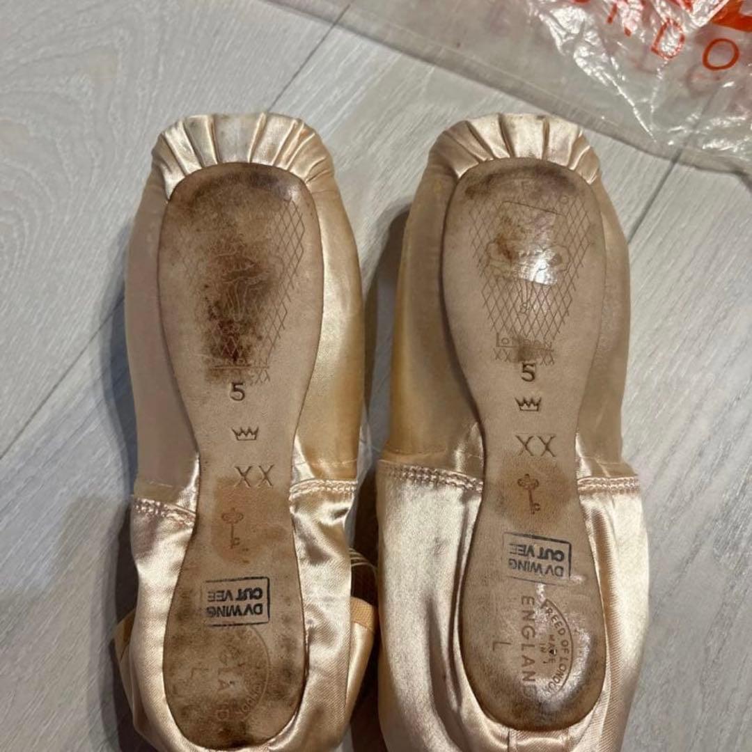 新品フリードトゥシューズ5xx 王冠マーク