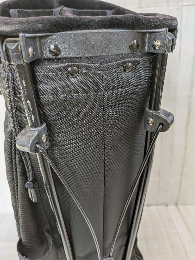 NIKE ゴルフキャディバック　スタンド付　ブラック