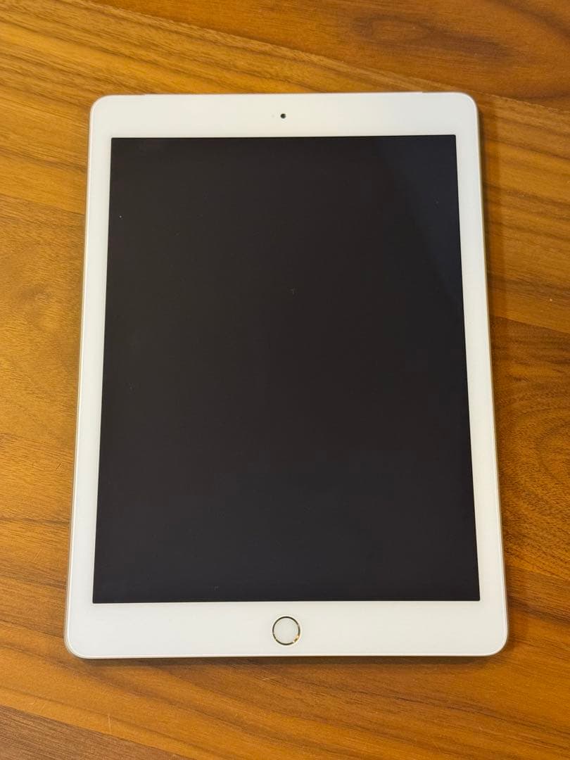 【極美品】iPad 第5世代 32GB Wi-Fi+Cellular ゴールド