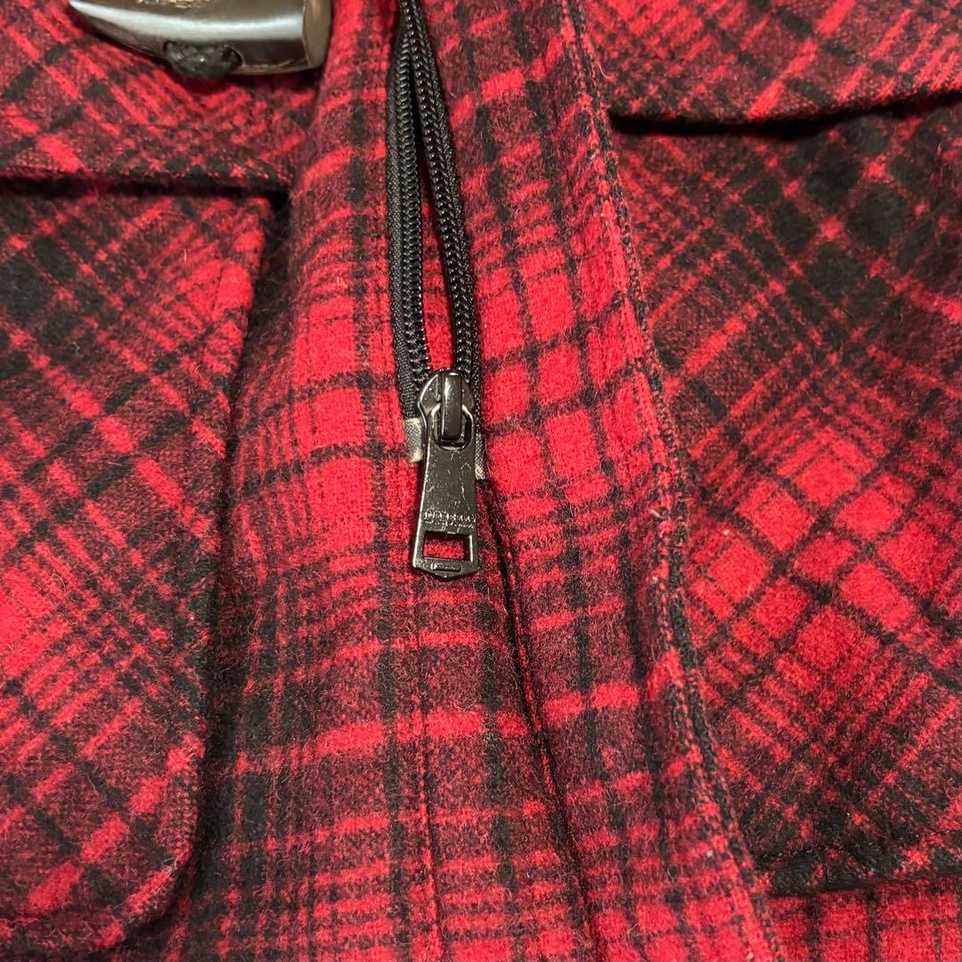 バーバリー ブラックレーベル ダッフルコート フード チェック柄 赤 Ｌサイズ