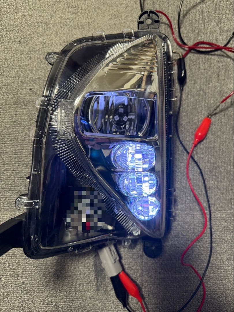 【即納】50プリウス　3連RGB バルブ交換式　H8H11H16バルブ対応