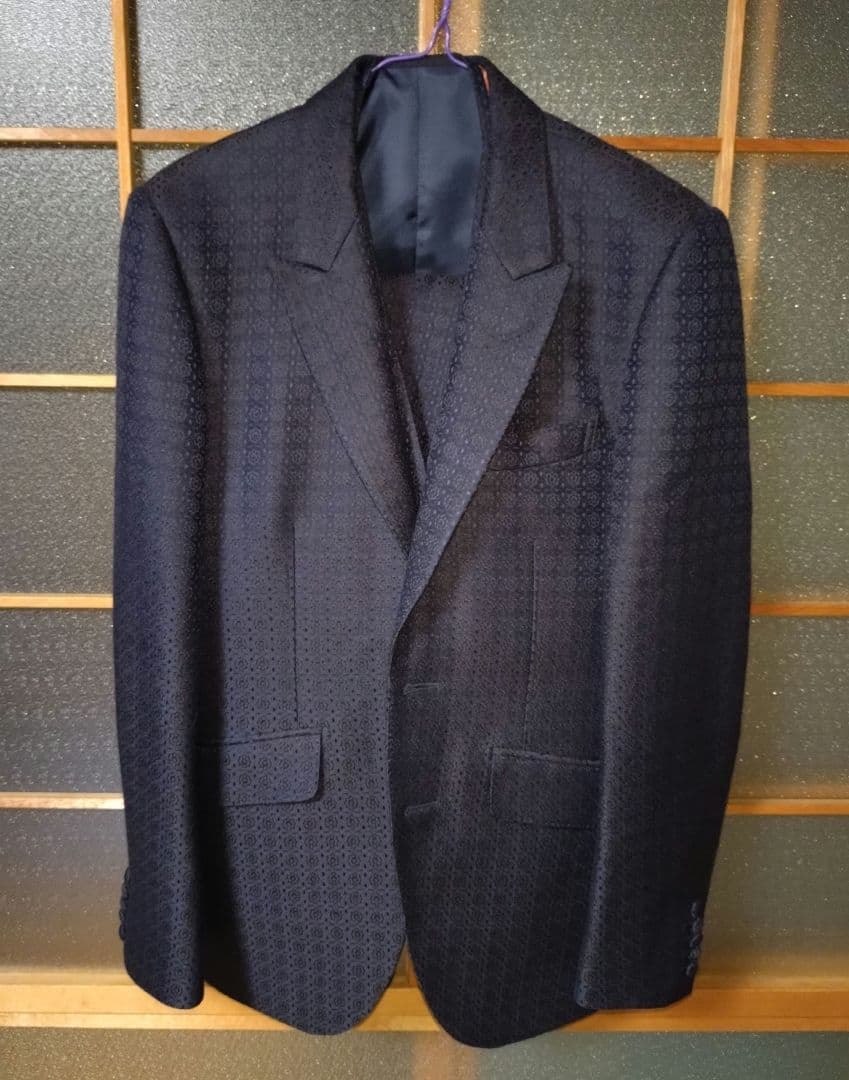 【極美品】イタリア製生地　オーダースーツ