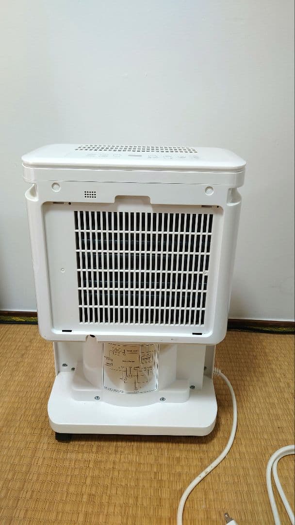 タンスのゲン コンプレッサー式 除湿器 JO04 2023年製