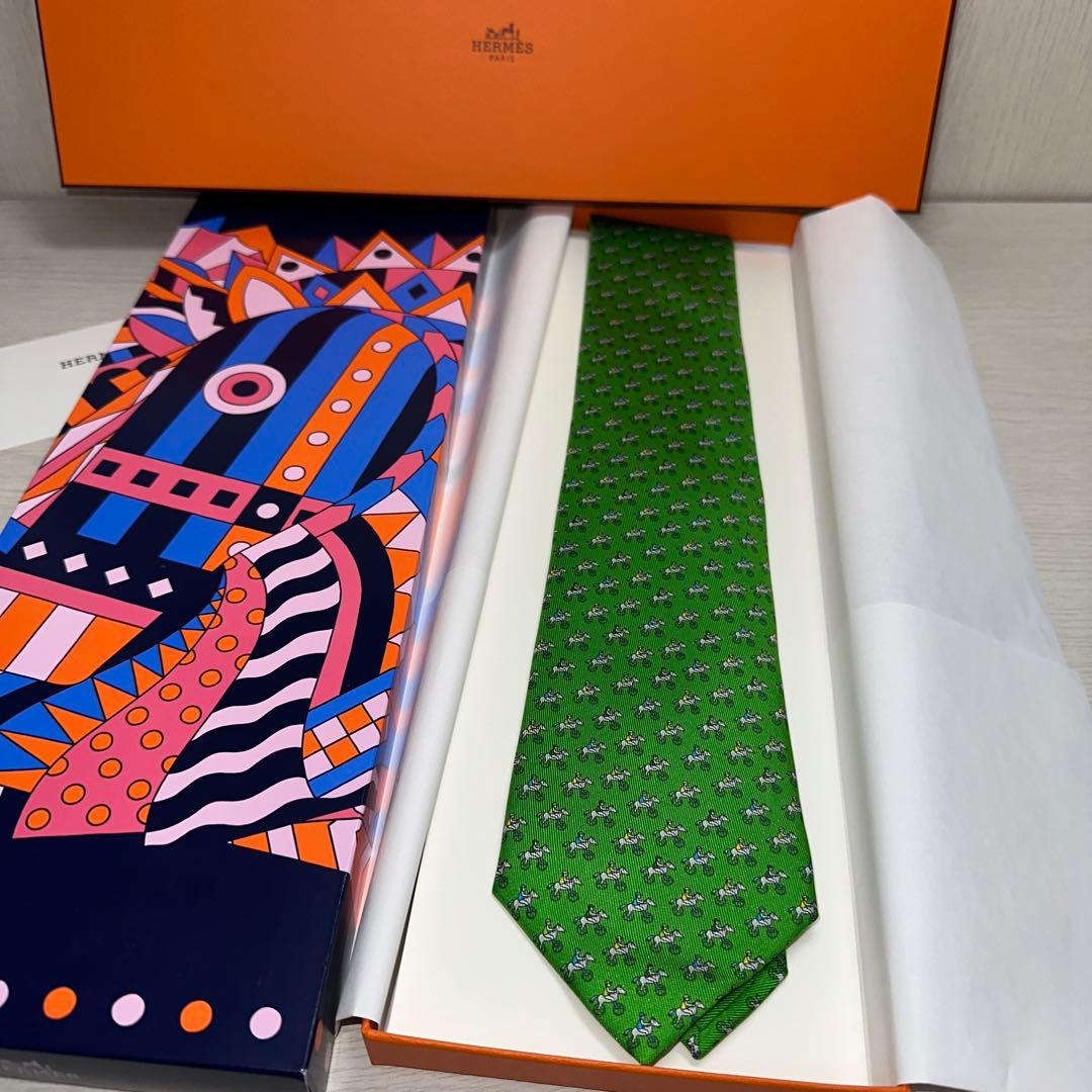 お値下げしました⭐︎エルメス⭐︎新品未使用⭐︎ネクタイ　グリーン