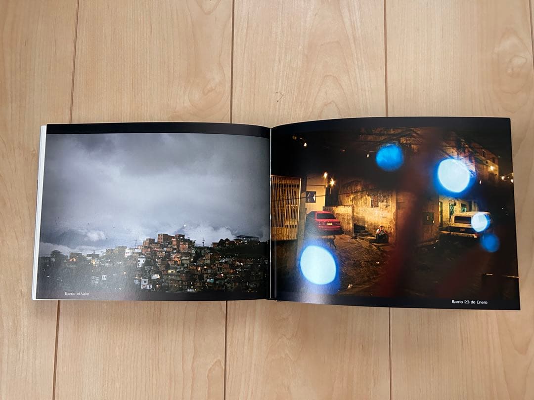 【希少】The places we live / Jonas Bendiksen