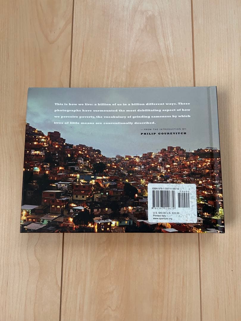 【希少】The places we live / Jonas Bendiksen