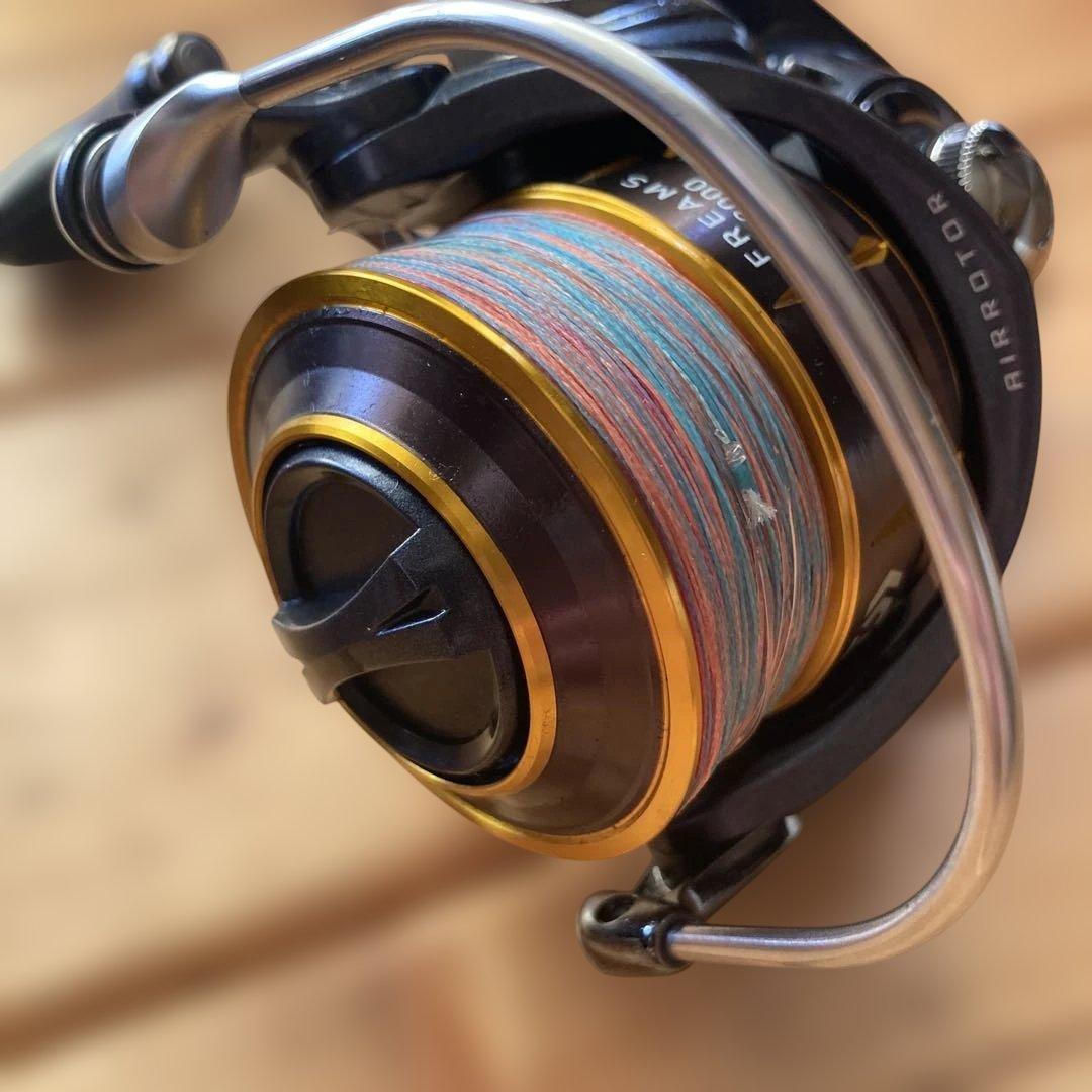 DAIWA FREAMS 3000 スピニングリール