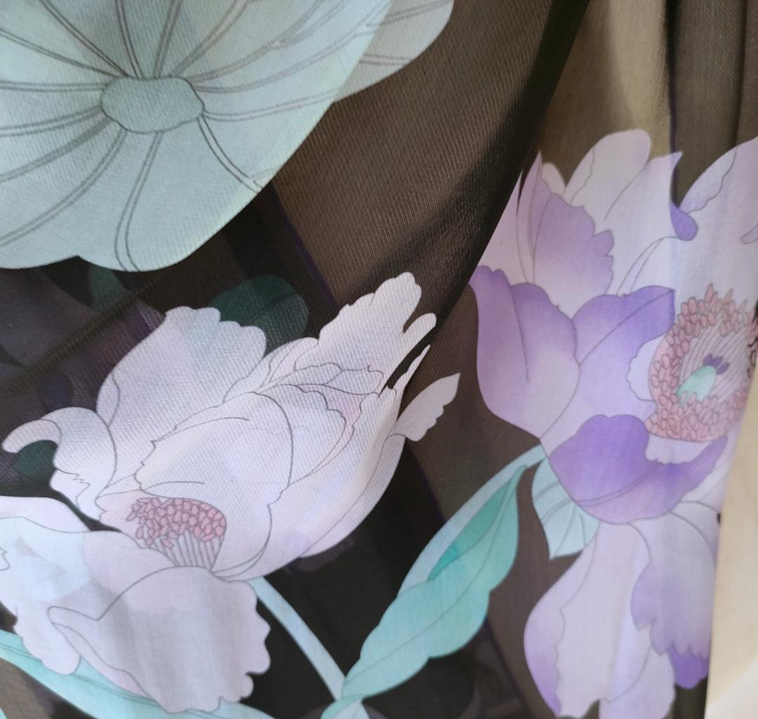 高級感あり 　極美品　レオナール ストール スカーフ ショール 黒にパープル